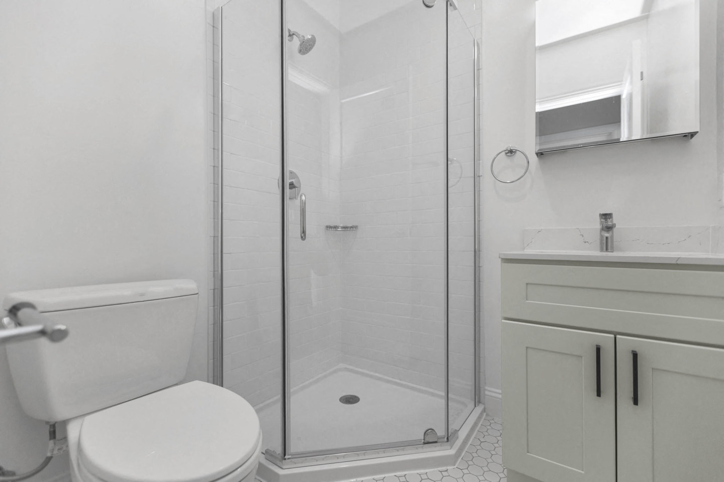 2730 SACRAMENTO Apartments Image 14