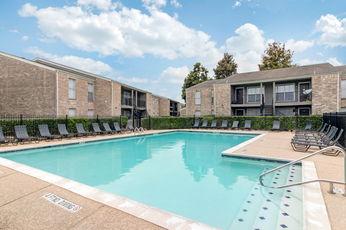 Sage Hollow Apartments Image 1