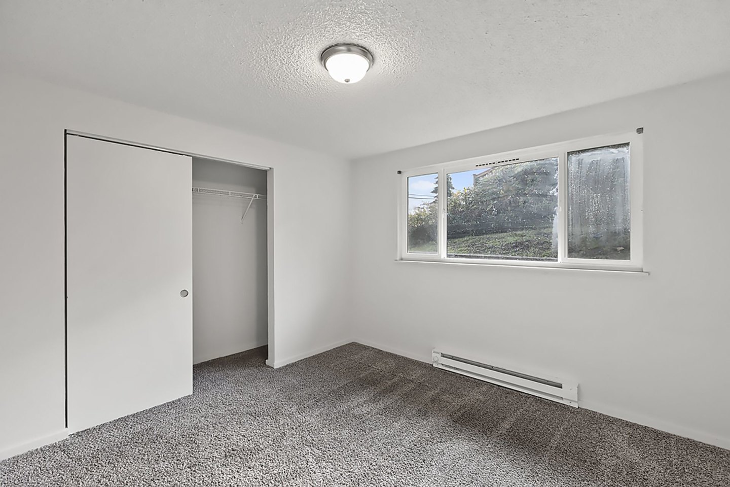 Pacific Terrace Image 9