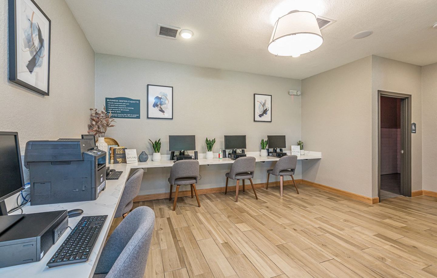 Enclave at Pine Oaks Image 7