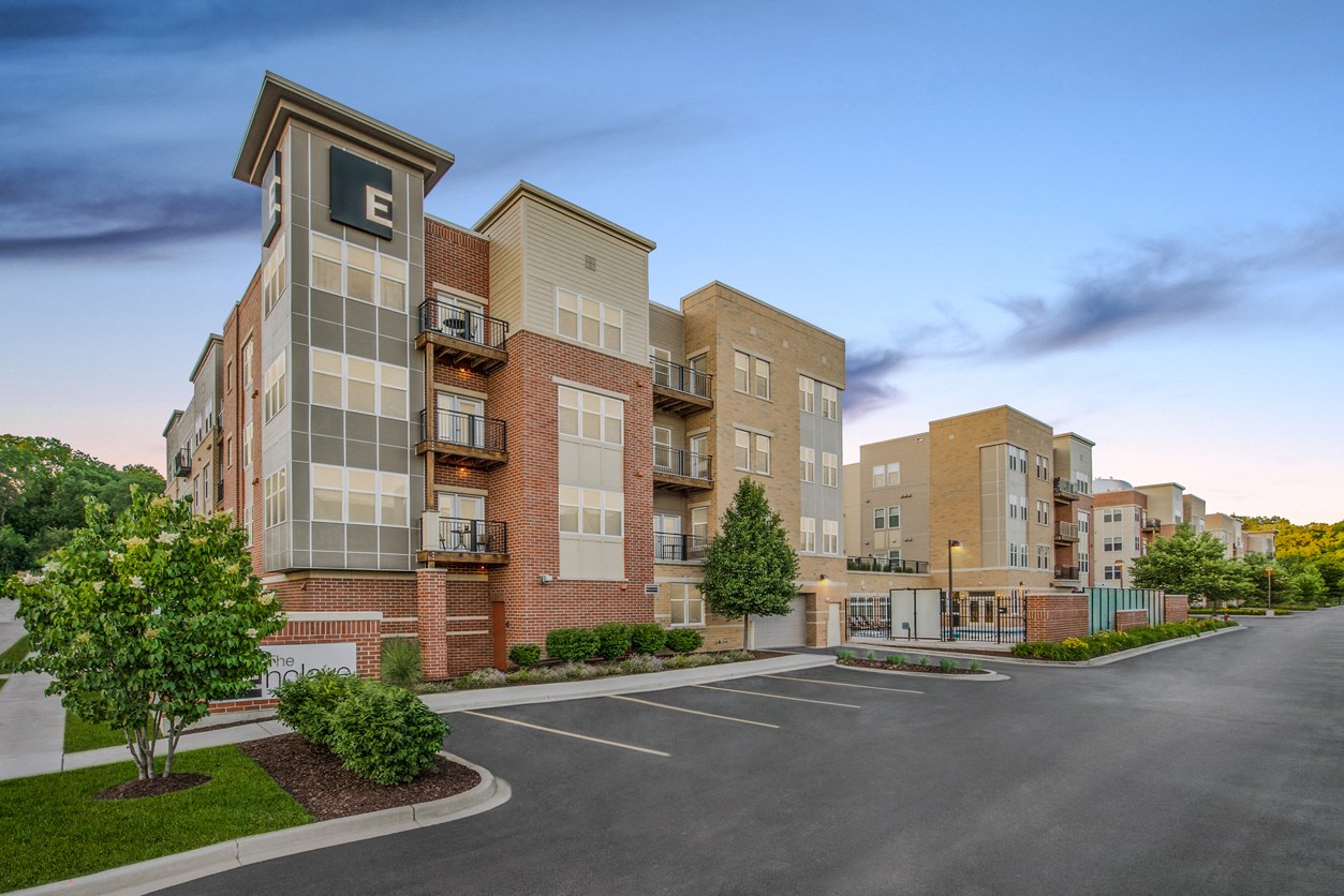 The Enclave Luxury Apartments Image 13
