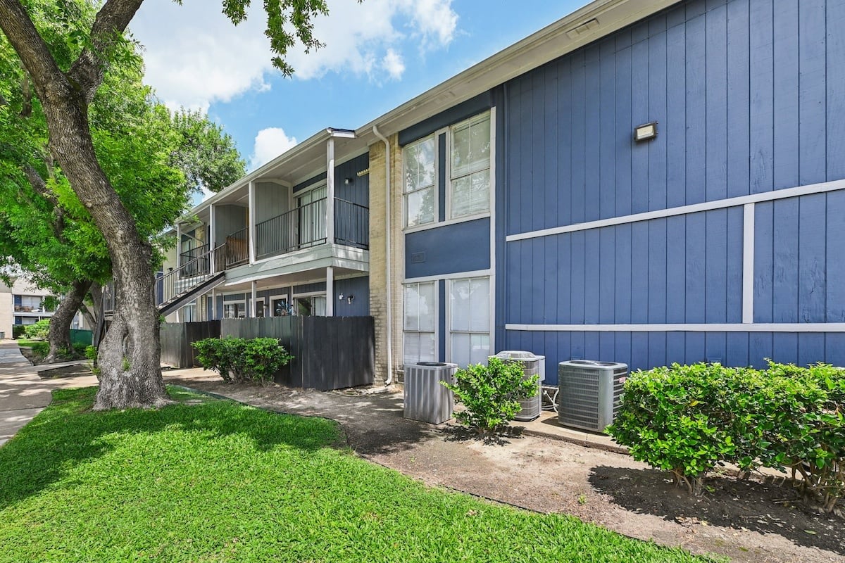Pine Creek Apartments Image 6