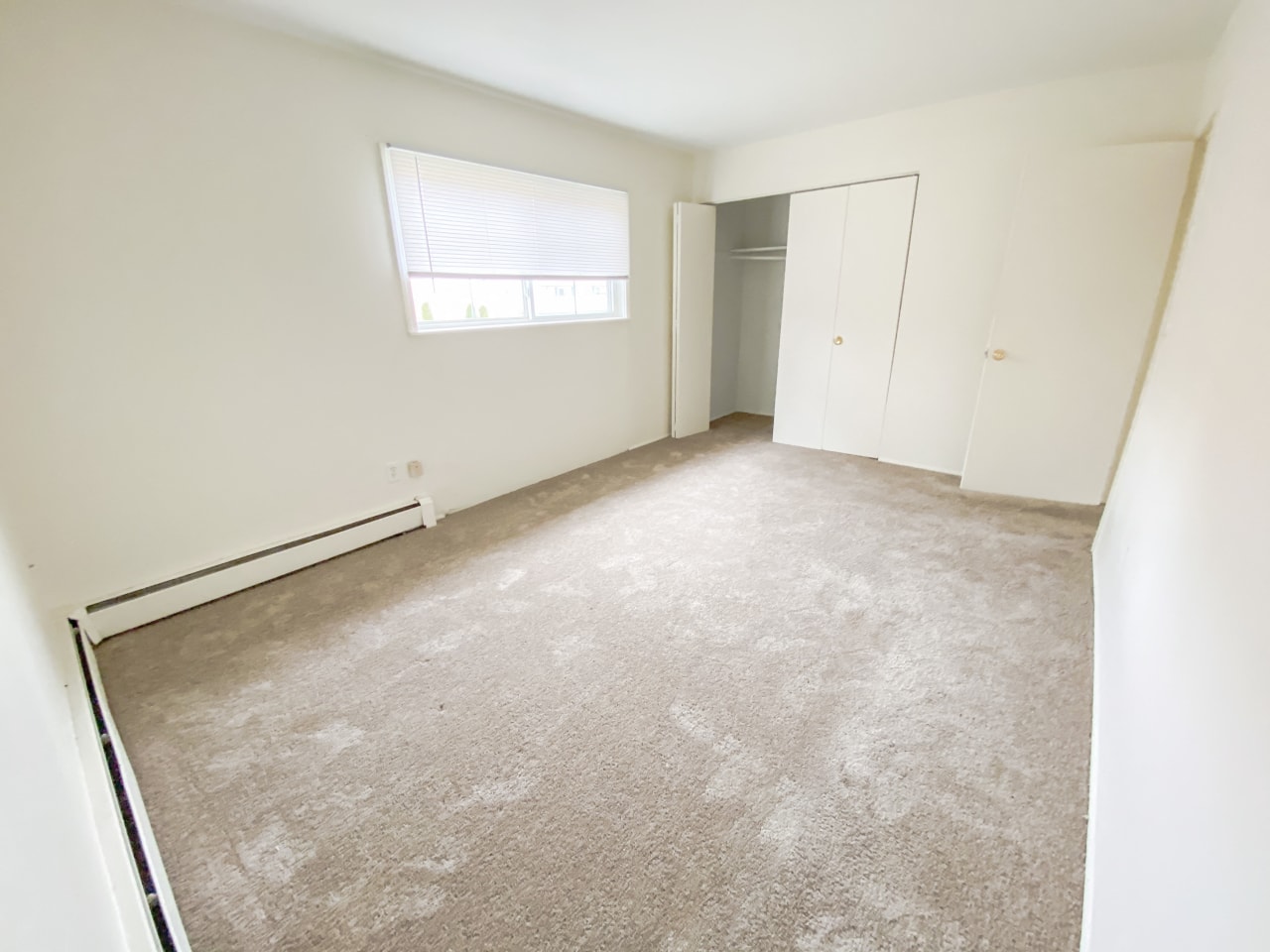 Evergreen Village Apartments & Townhomes Image 4