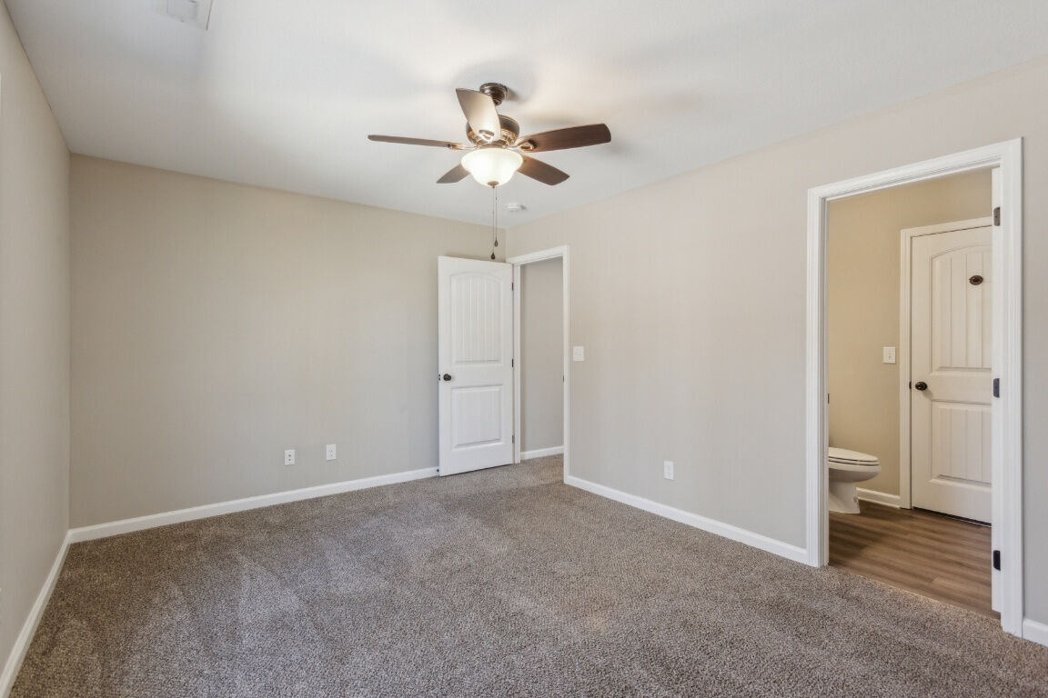 Center Pointe Townhomes Image 32