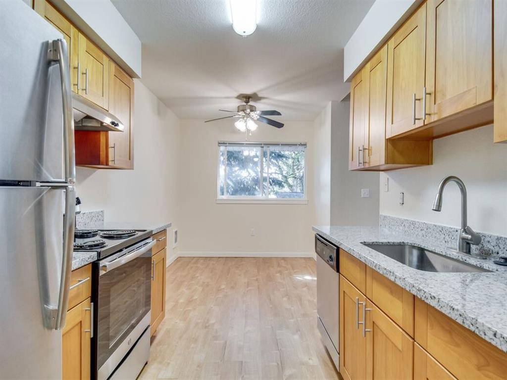 Cascade Woods Apartments Image 15