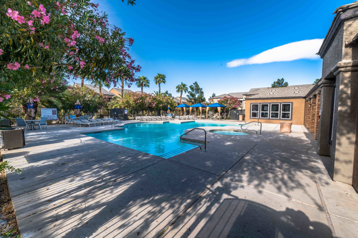 Pinehurst Condominiums Image 20