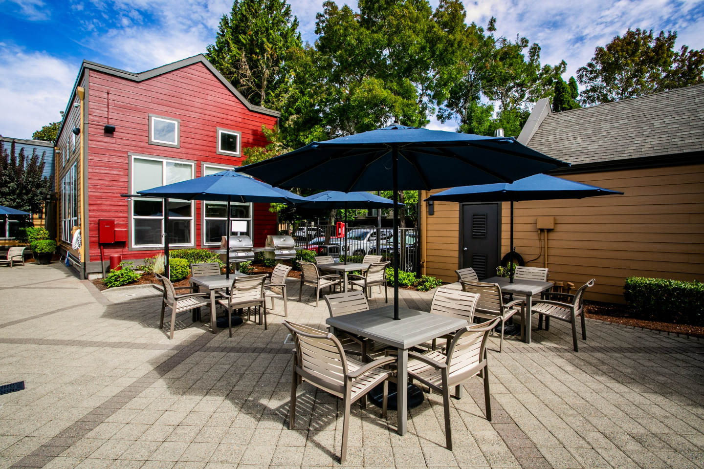 The Colonnade Luxury Townhome Apartments Image 18