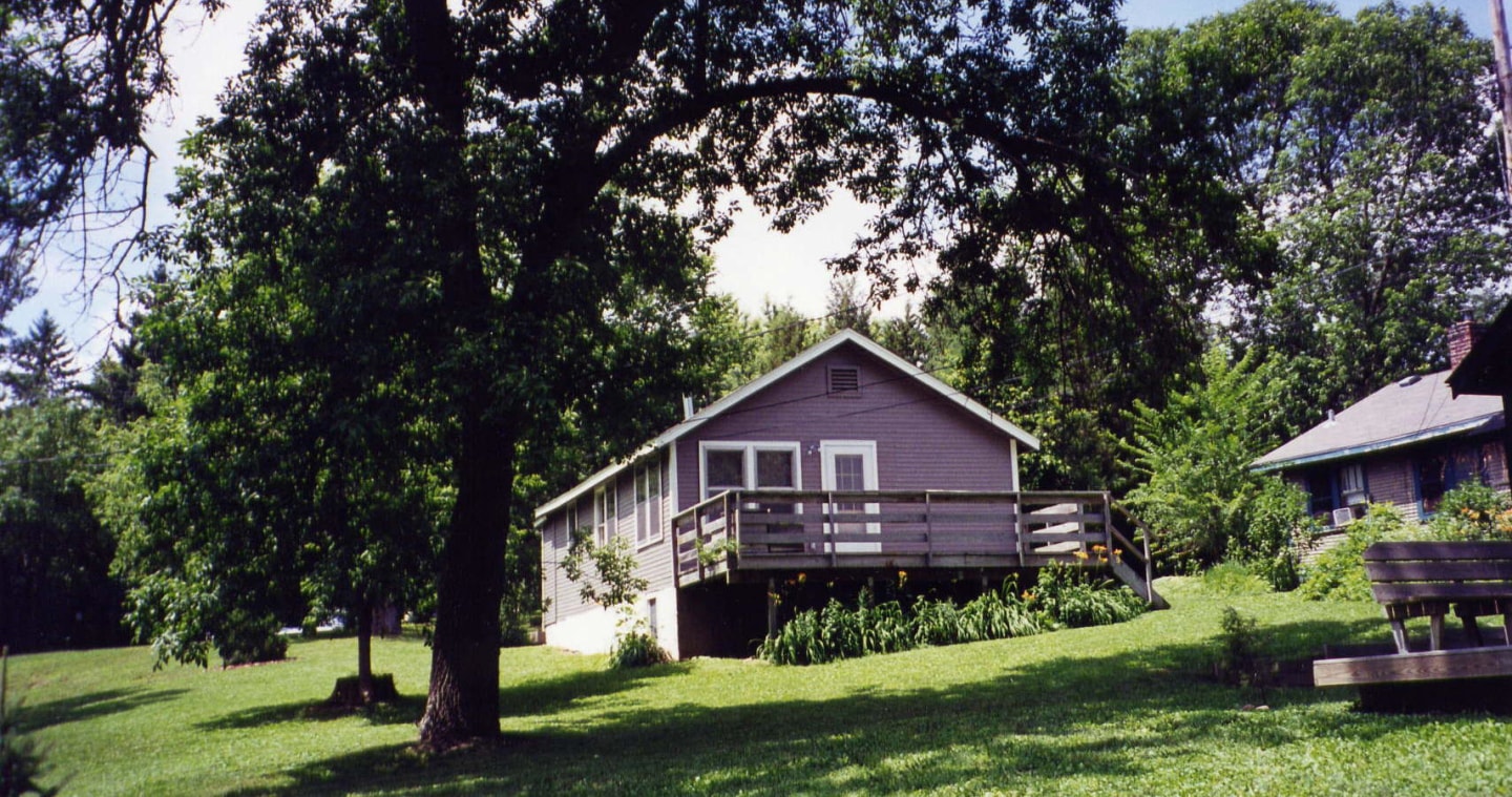 Medicine Lake Cottages Image 6