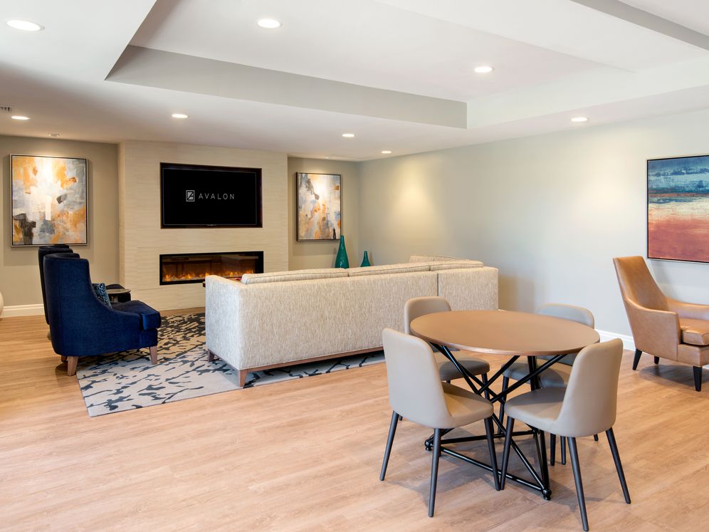 Avalon at Lexington Hills Image 16