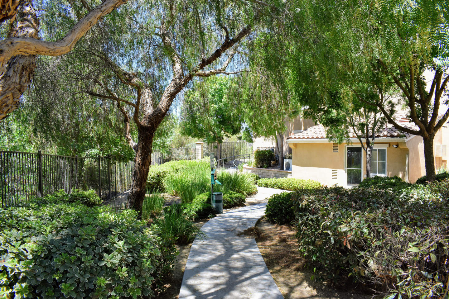 Bell Murrieta Springs Image 17