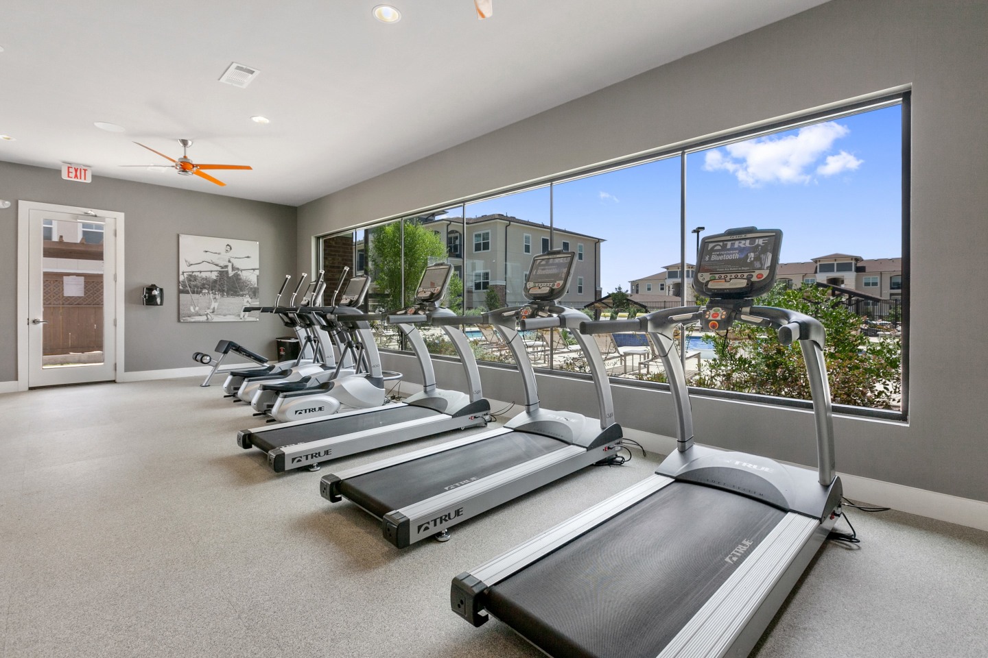 Sadler House Luxury Apartment Homes Image 33