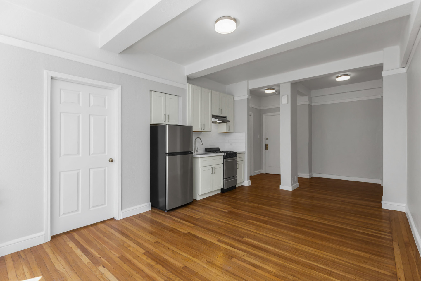 455 Hyde Image 6