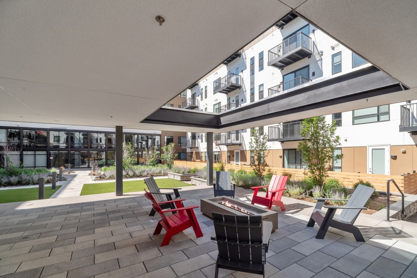 AMLI Broadway Park Image 15