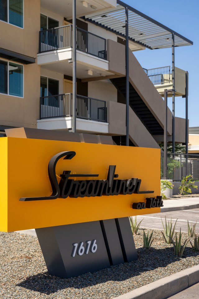 Streamliner 16 Image 28