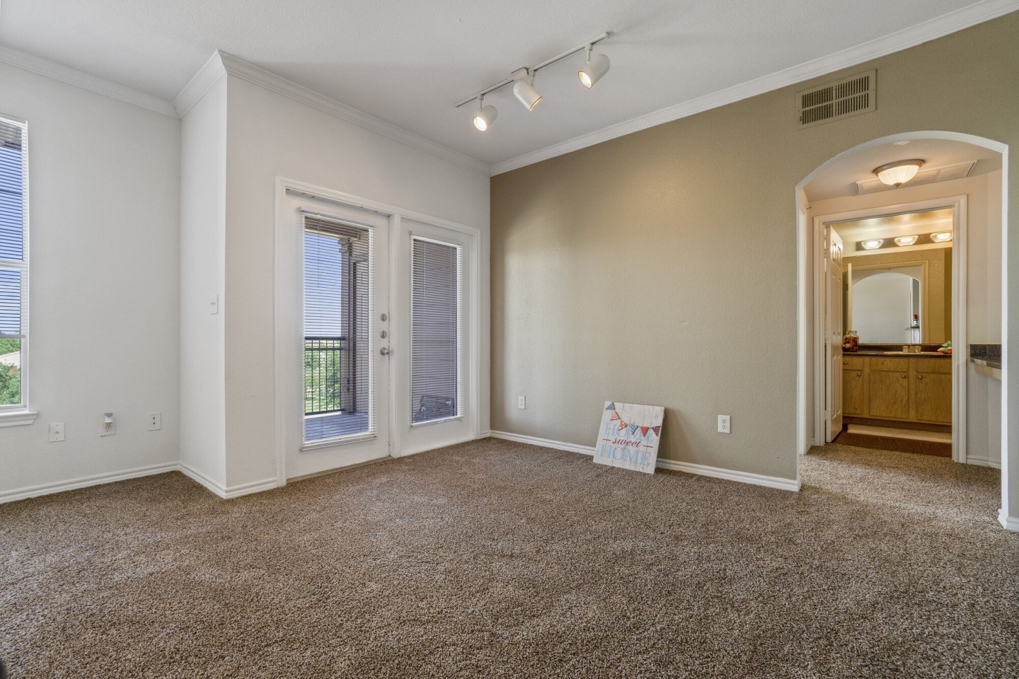 Blue Lake Villas Image 9