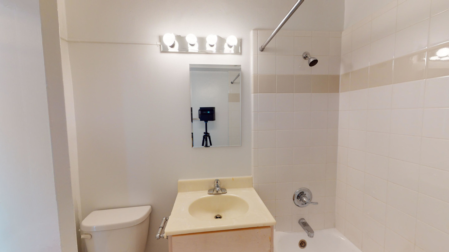 1472 Filbert Street Image 4