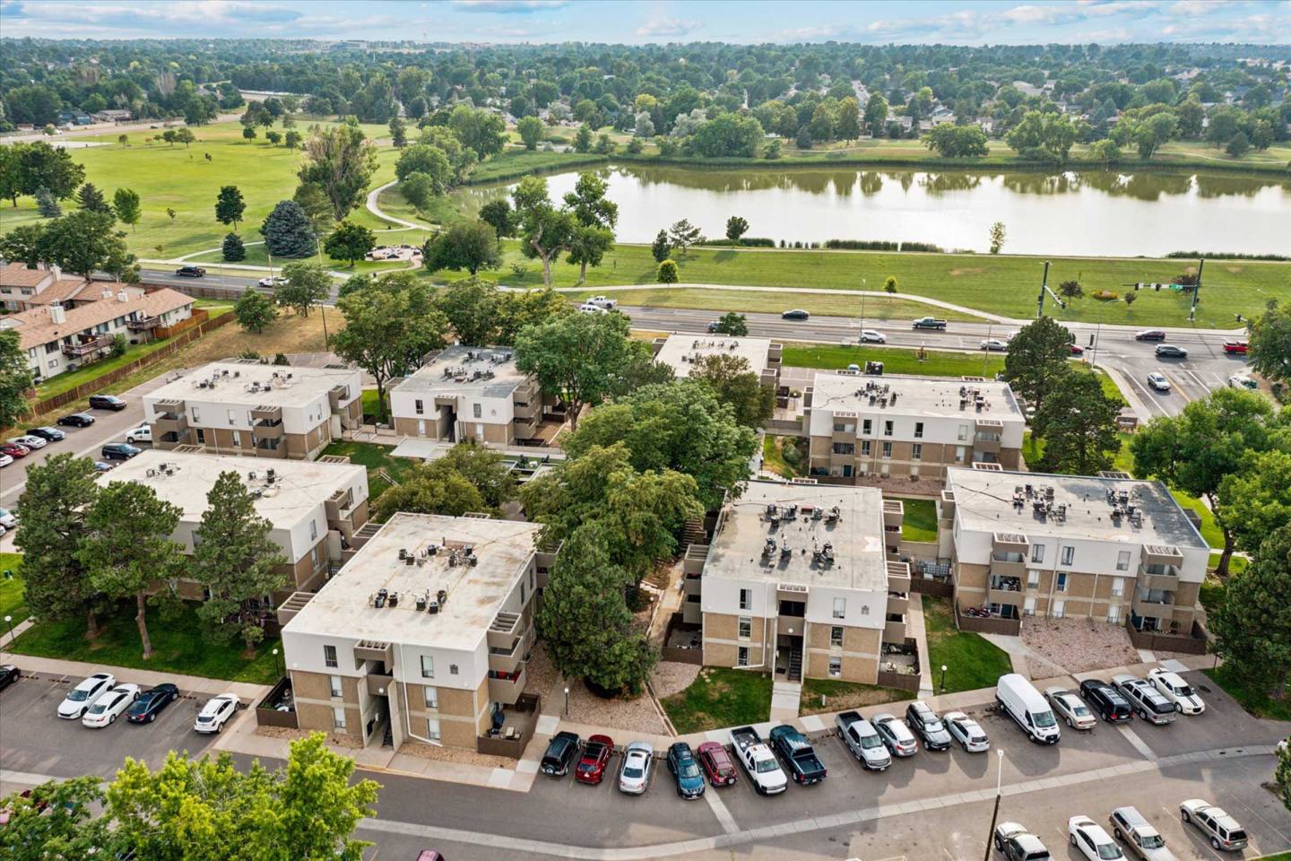 Westlake Apartments Image 11