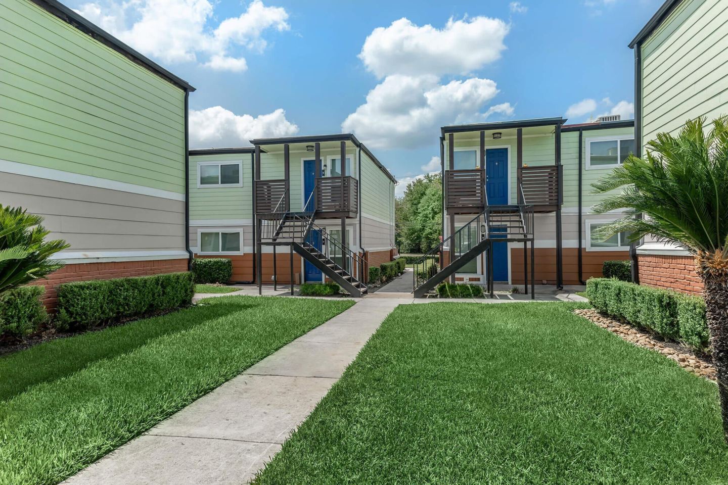 Montabella at Oak Forest Apartments Image 17