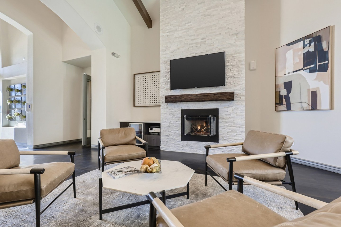Mandarina Luxury Apartment Homes Image 75