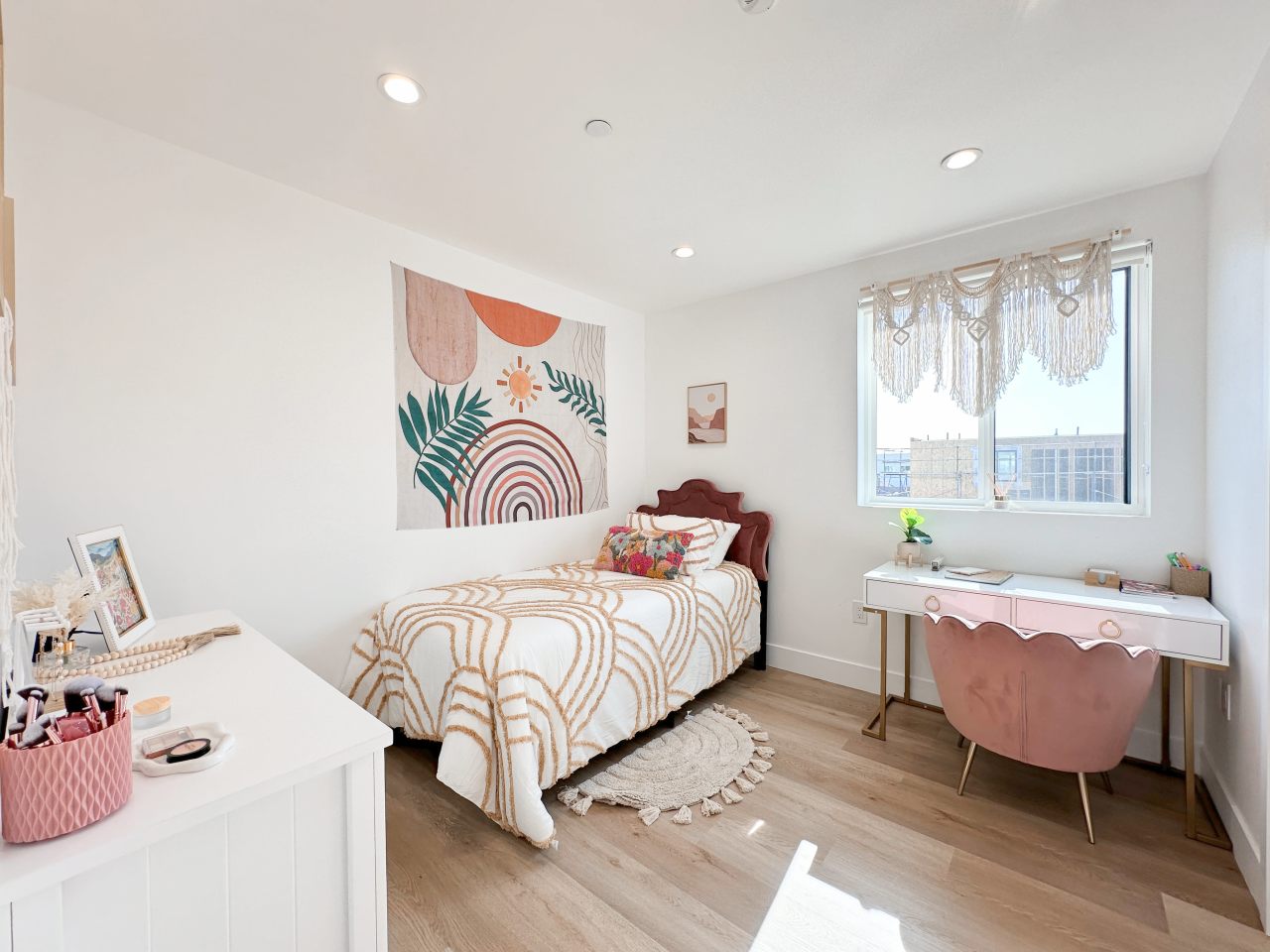 1338 West 35th Place - Co-Living Image 12