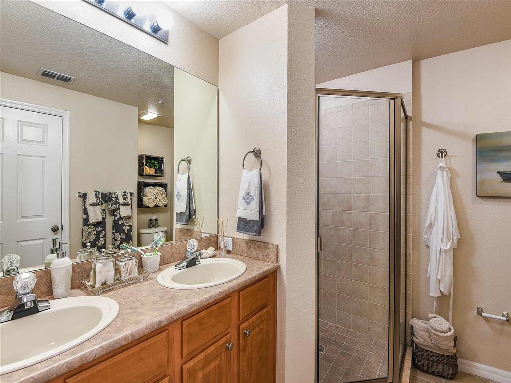 Fountain Villas Image 6
