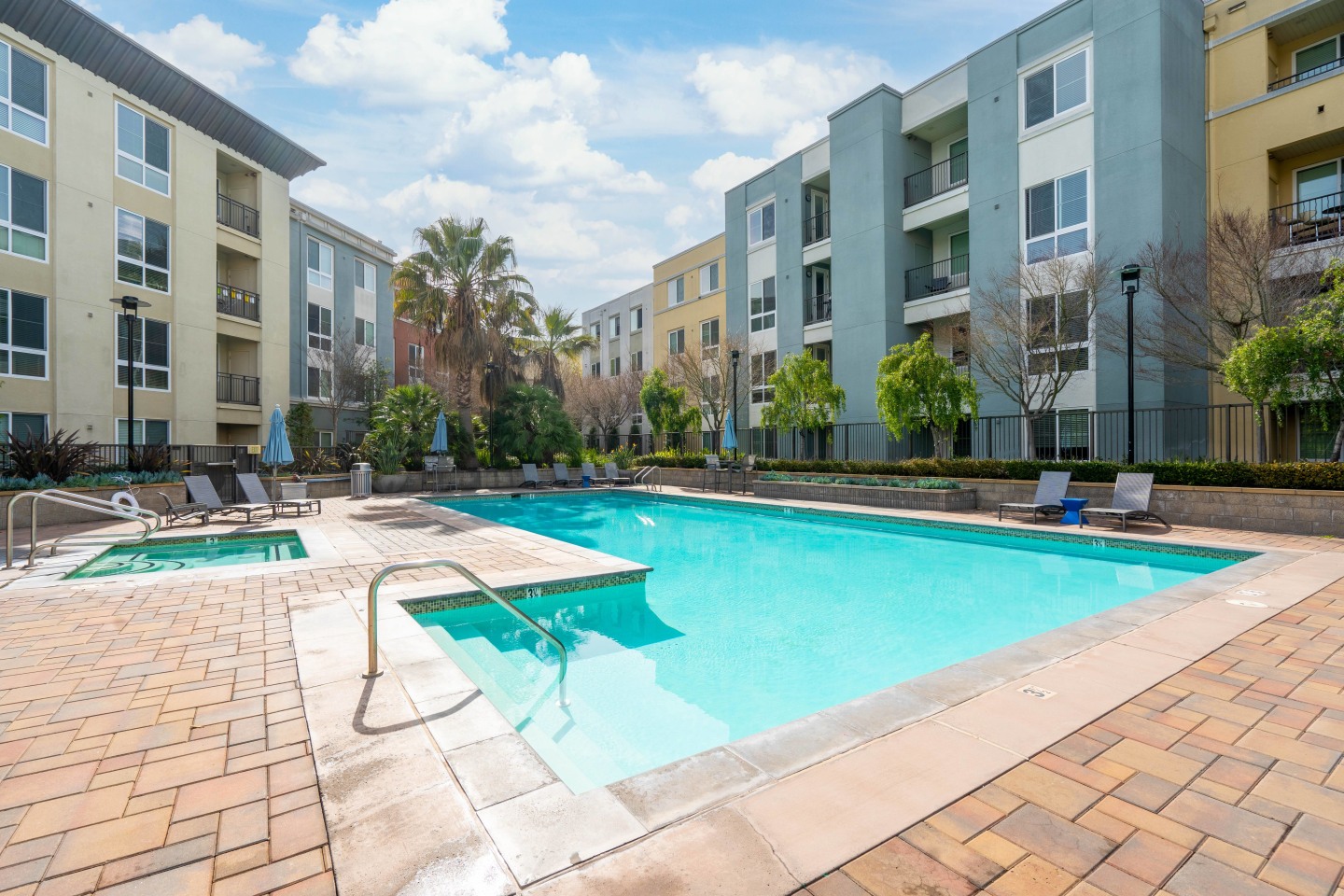 Mosaic Apartments Image 11
