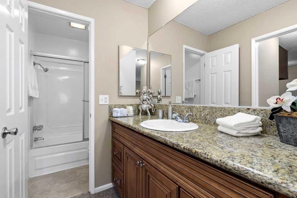 Vista Apartments Image 16