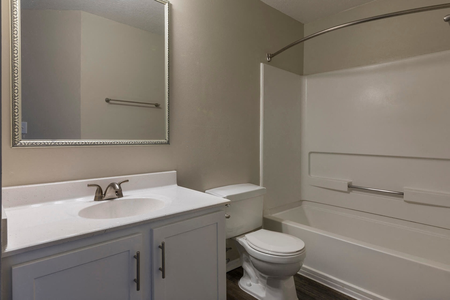 Highpoint Club Apartments Image 17
