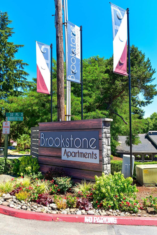 Brookstone Image 46