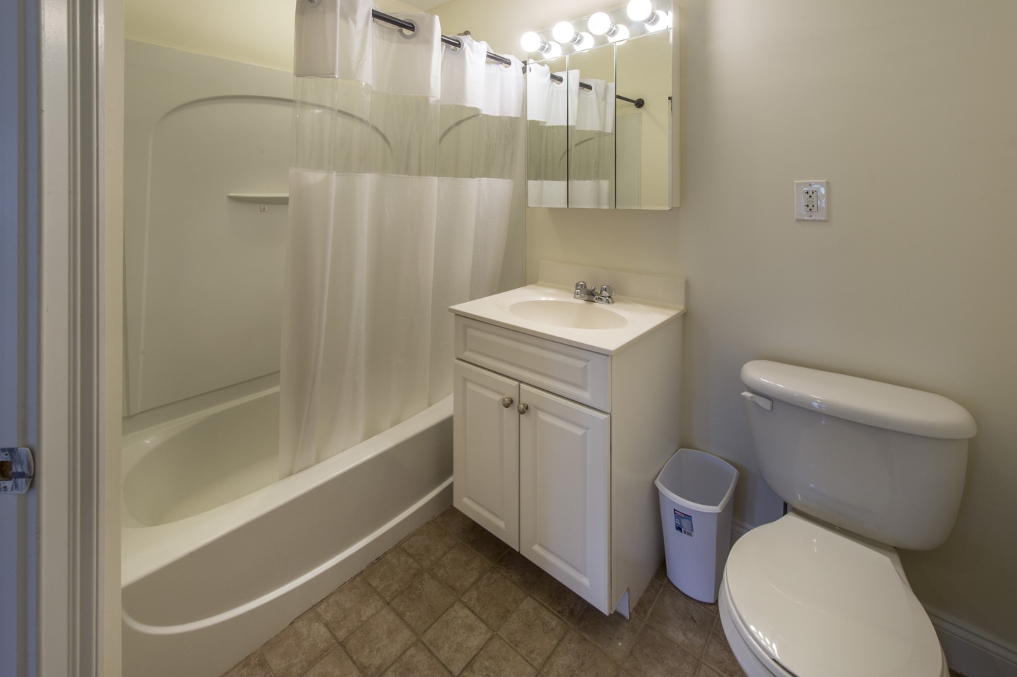 Ashford Street Apartments Image 15