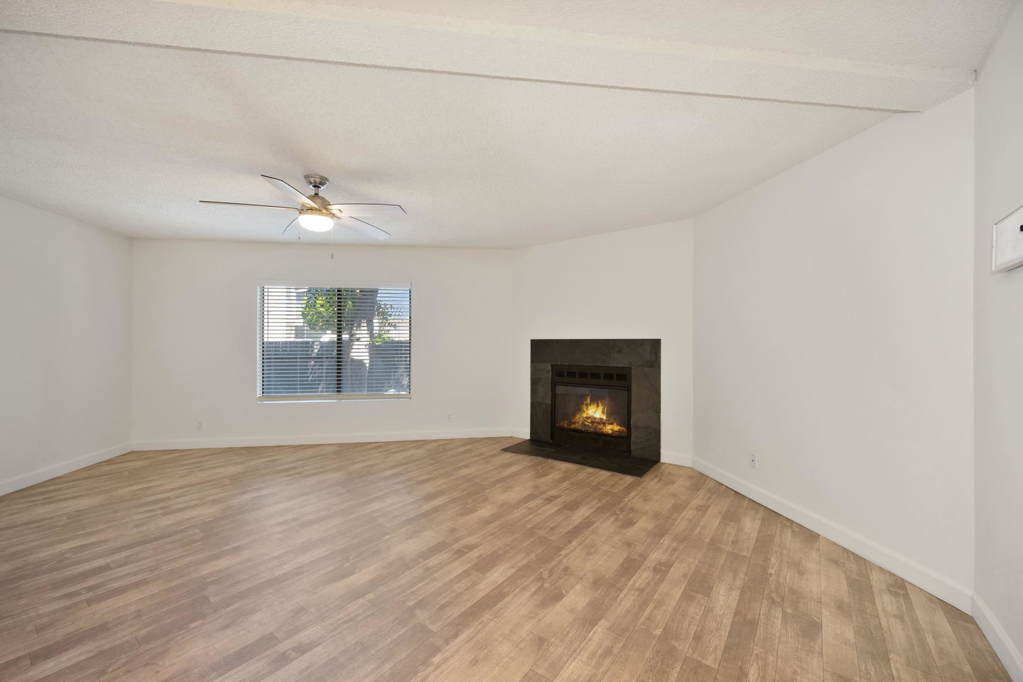 Elan Spanish Landing Carlsbad Image 13