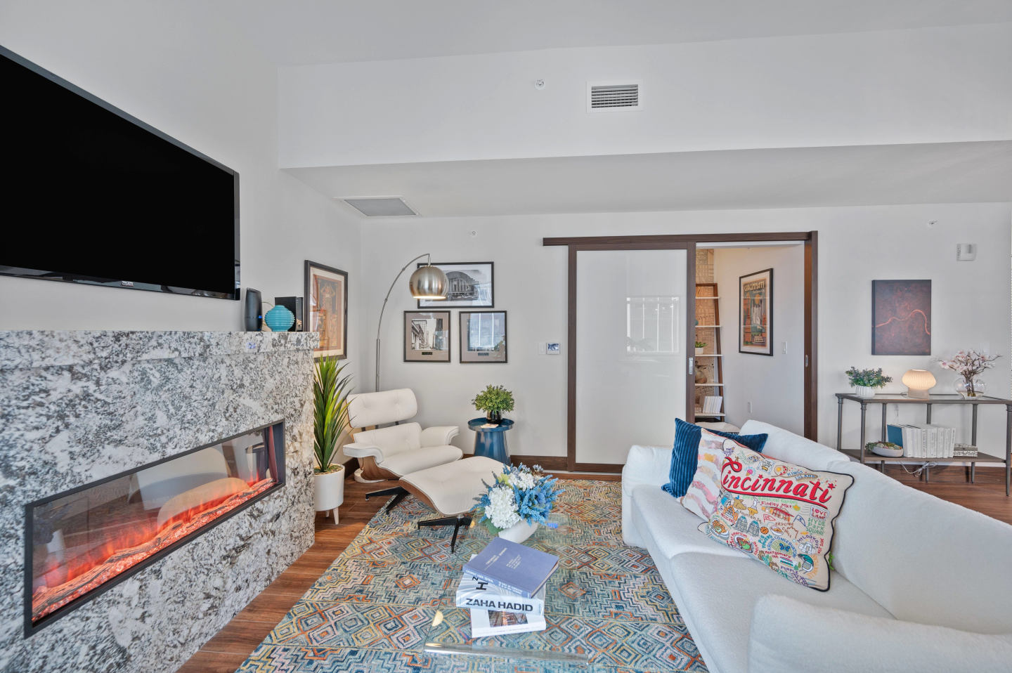 Sky Central Apartments Image 20