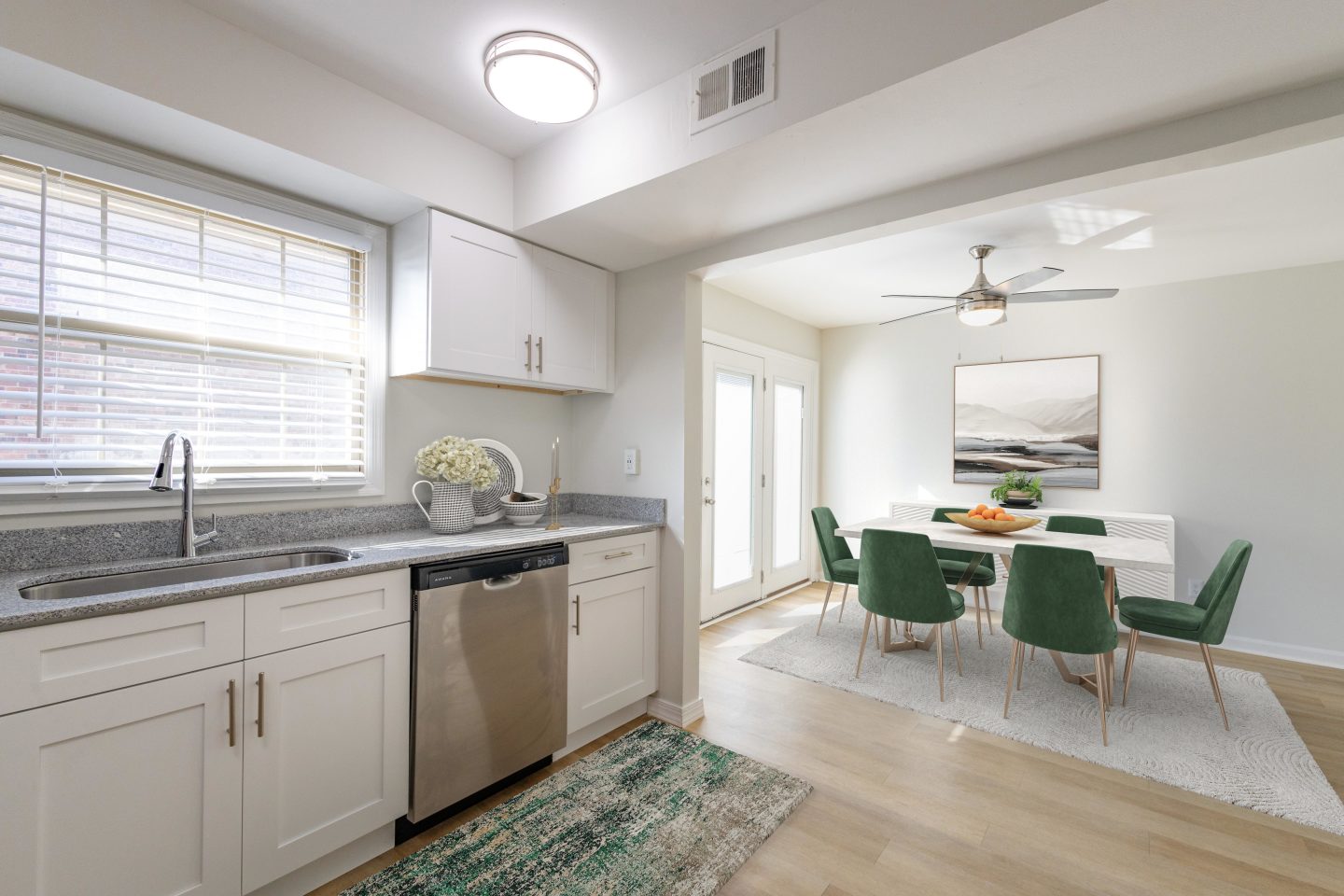 Monon Living Image 21