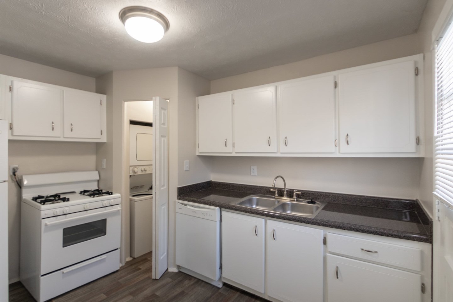 Colonial Ridge Image 54