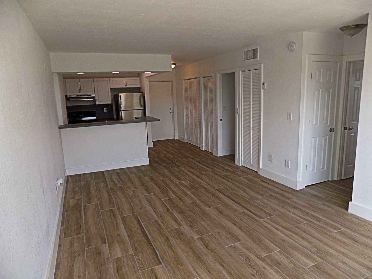 Miami Shores Luxury Apartments Image 26