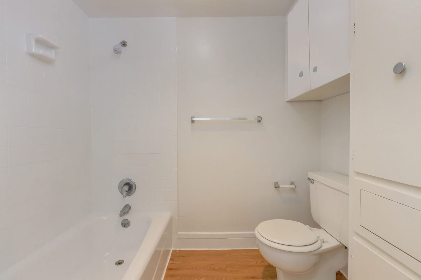 New England Village Apartments Image 5