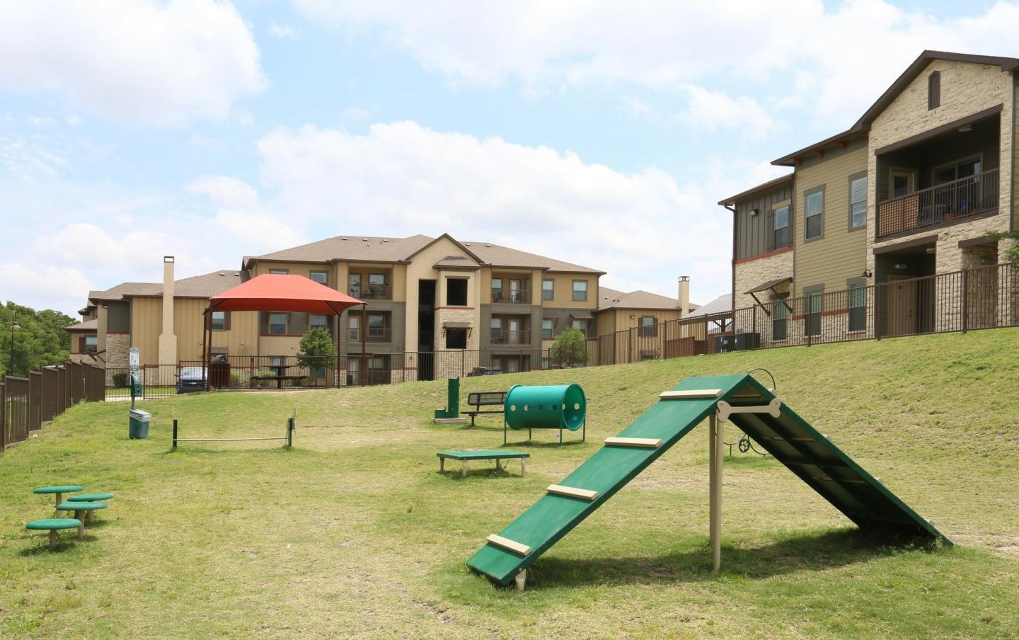 Lake Walk at Traditions Apartments Image 11
