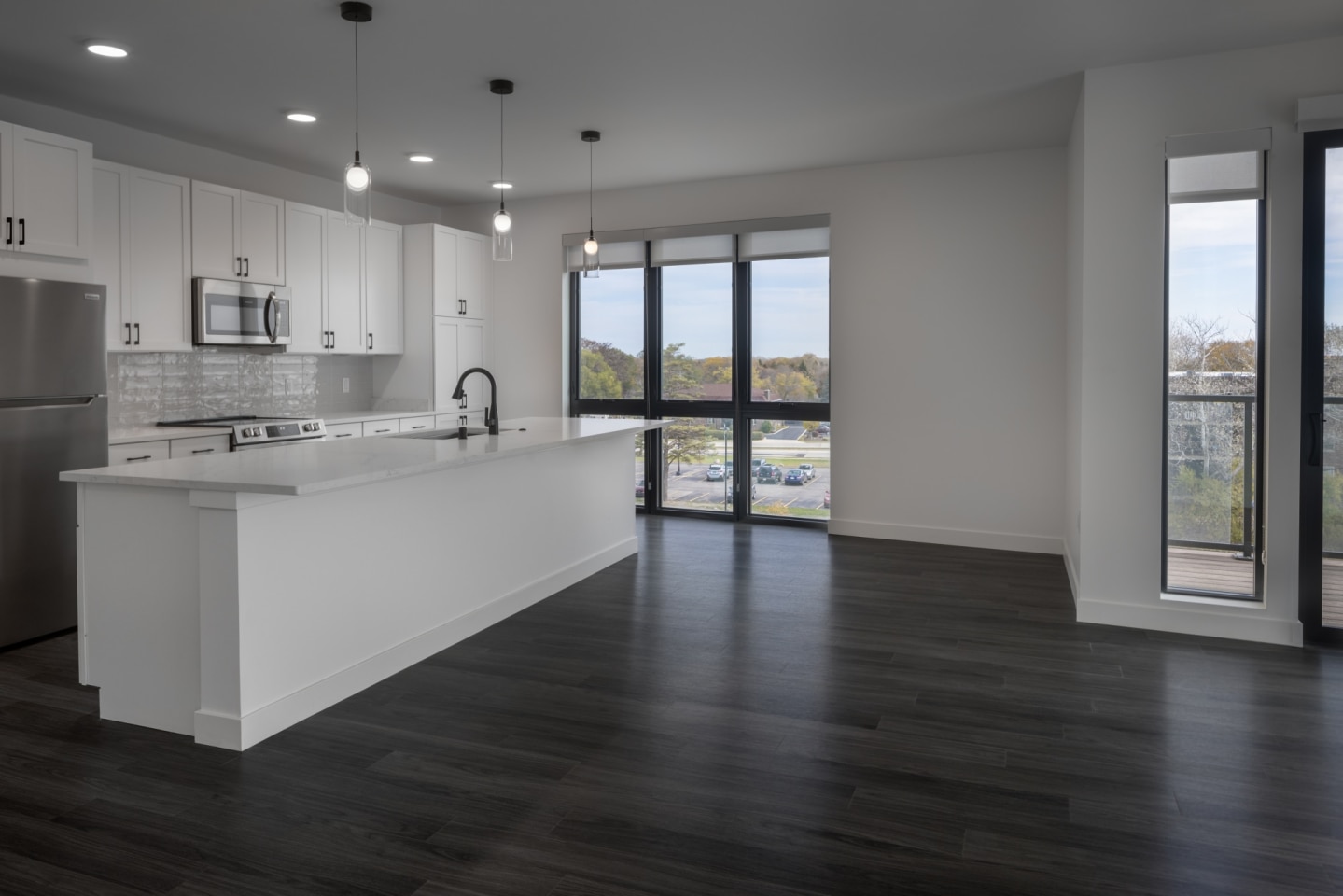 The Symphony Premier Living Image 7