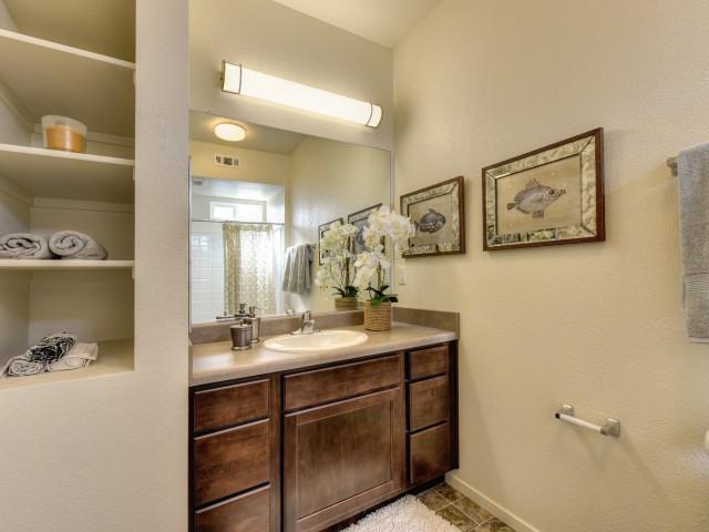 Eaton Village Image 17