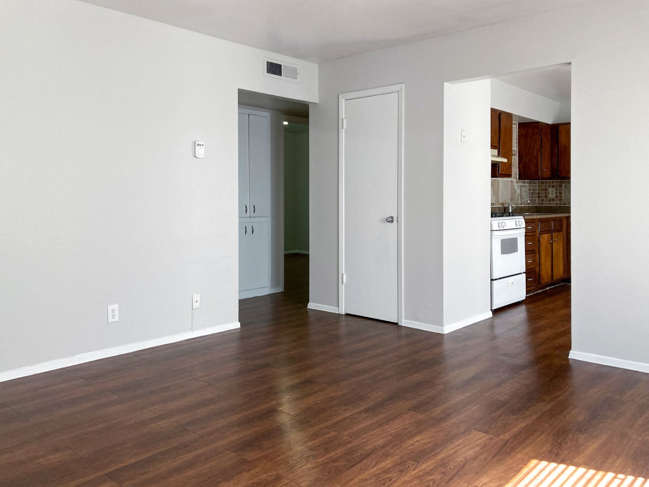 Sunset Heights Image 42