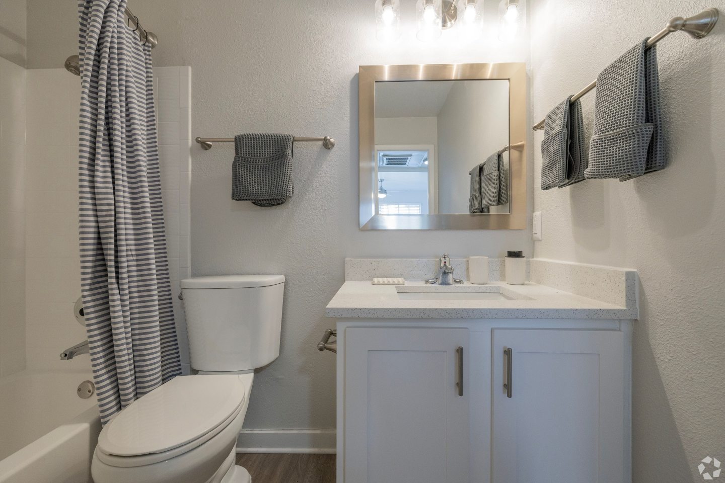 Bay Crossing Apartments Image 17
