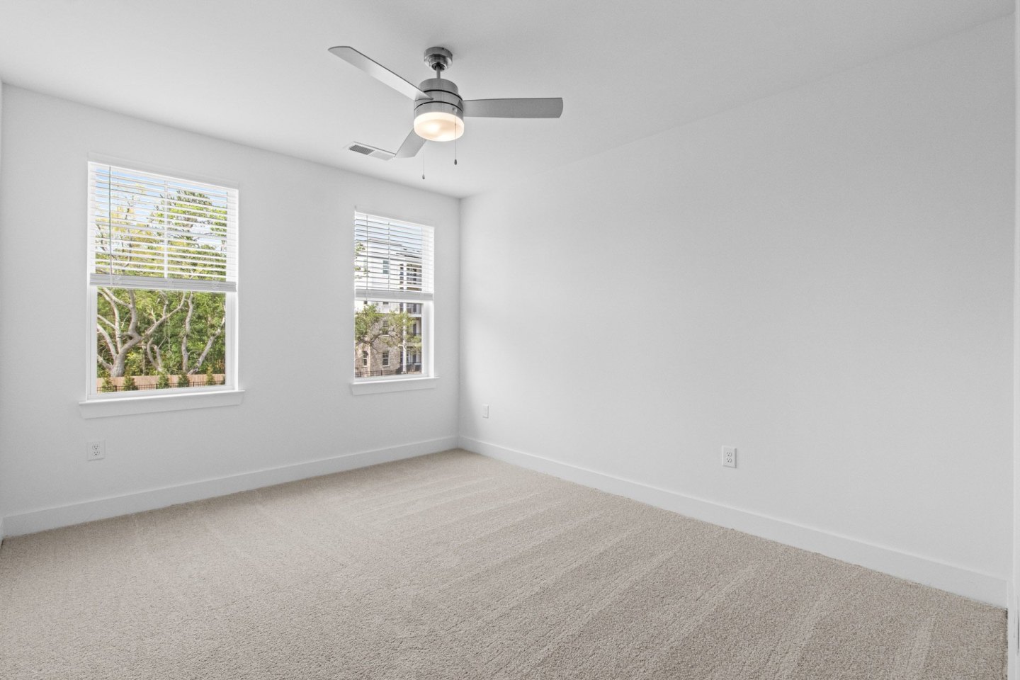The Nixon Apartments Image 47