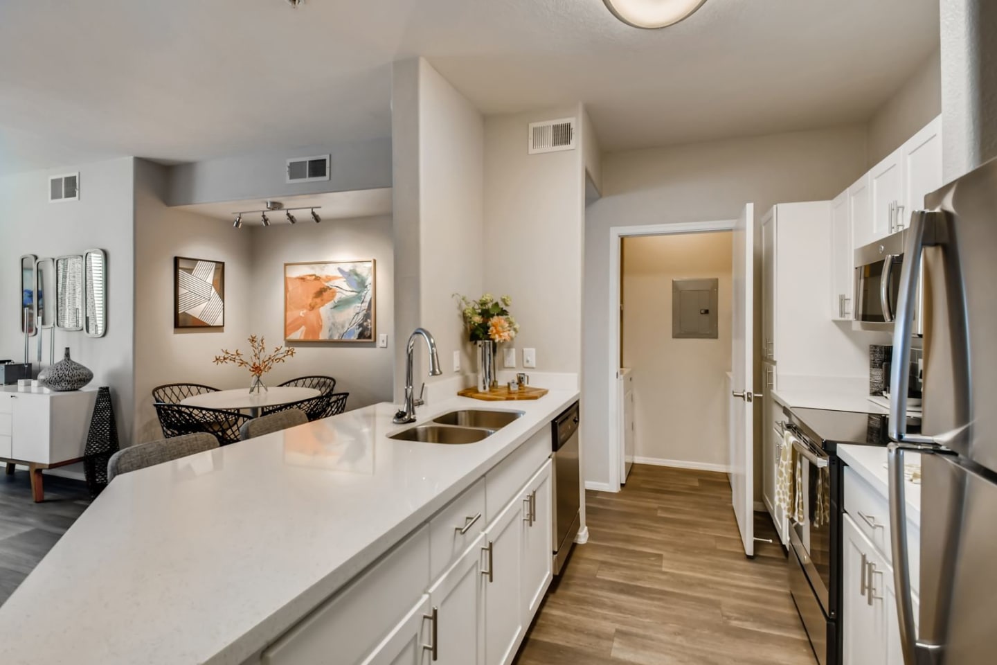 Mandarina Apartment Homes Image 13