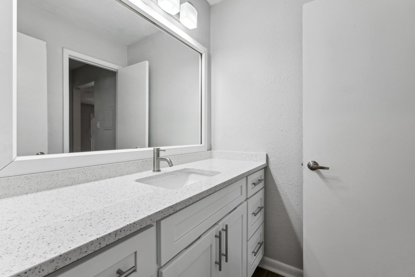 Elme Sandy Springs Image 15