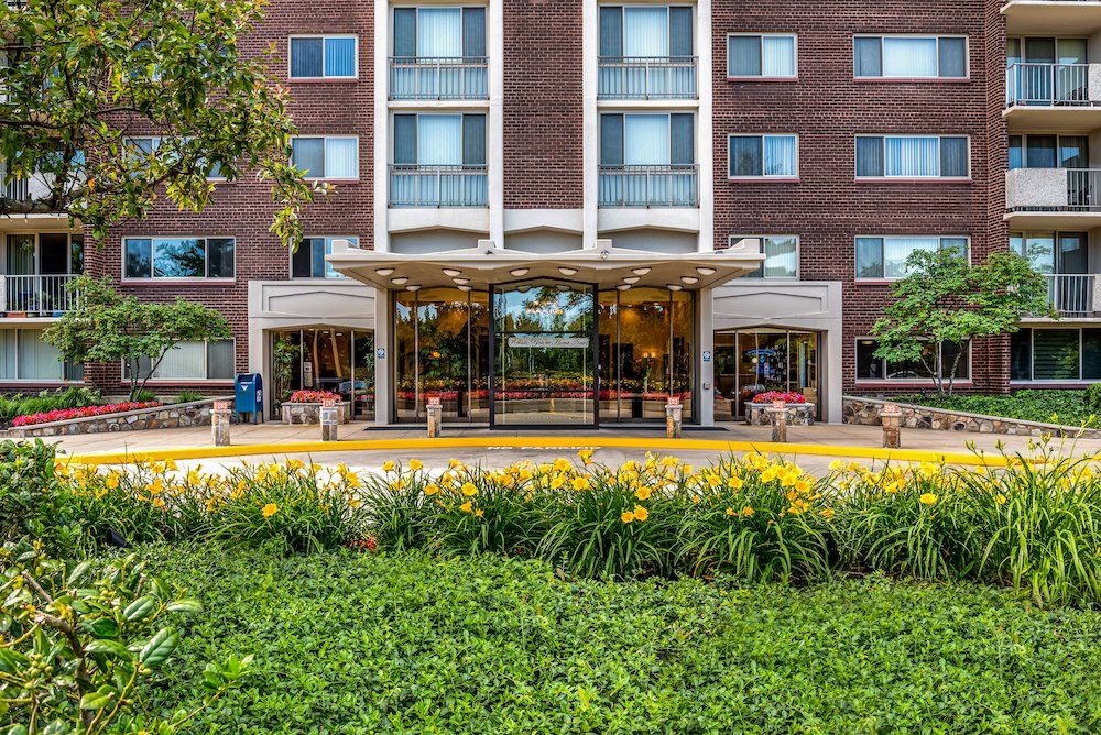 The Chateau Apartments Image 8