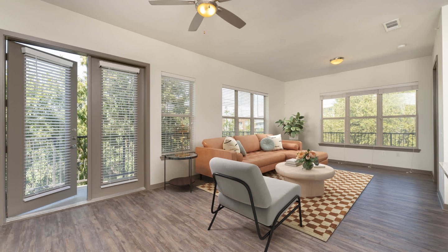 Crest at Park Central Apartments Image 15