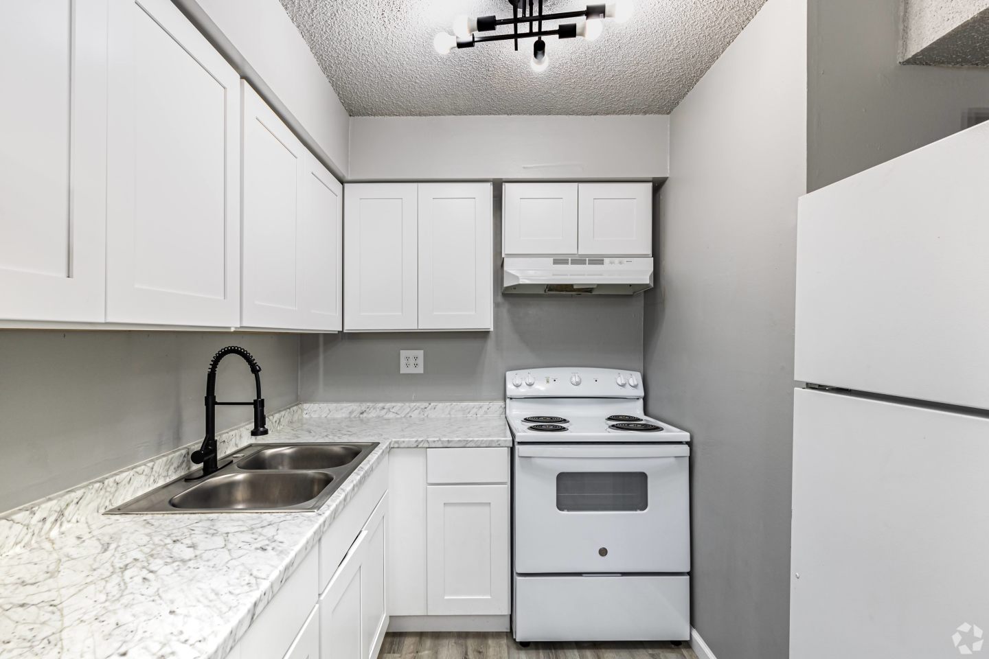 Forest Cove Apartments Image 1