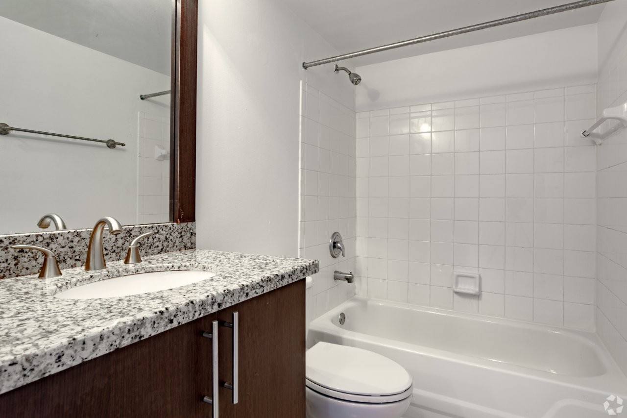 Legacy Lakeview Image 22