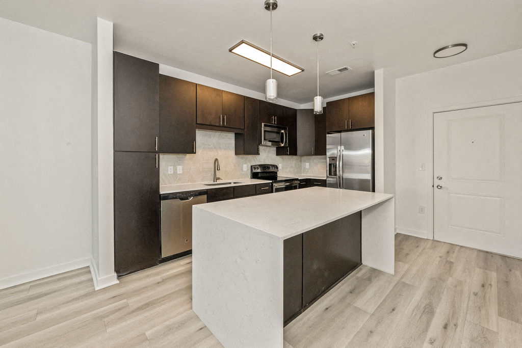 Midtown 205 Image 24