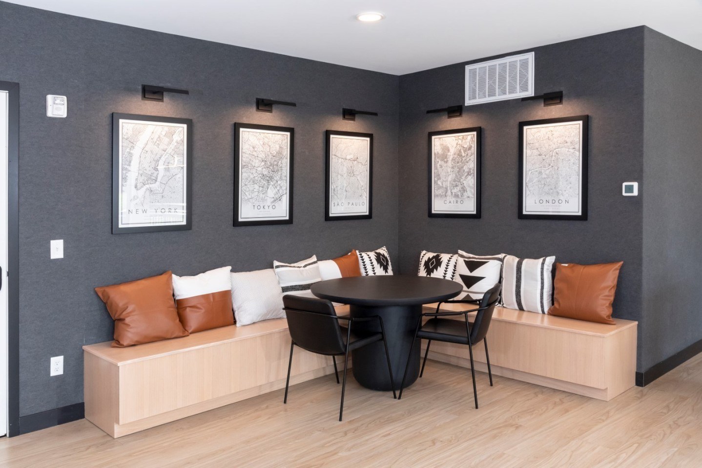 City Line Apartments Image 15